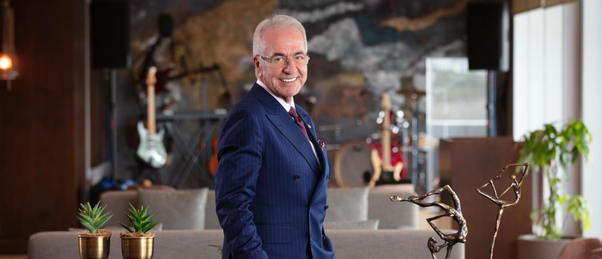 “Hızla dijitale evrilen dünyada, gerek kurumlar gerek ülkeler için; rekabetin kozu artık teknolojidir.”
